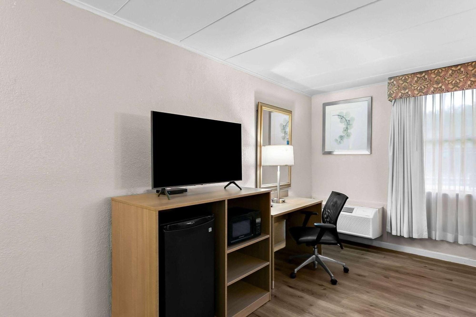Travelodge By Wyndham אברדין מראה חיצוני תמונה